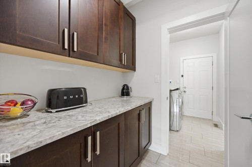 1024 Armitage Crescent, Edmonton, AB 