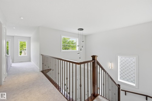 1024 Armitage Crescent, Edmonton, AB 