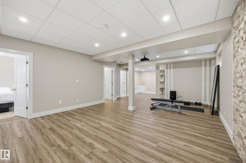 1024 Armitage Crescent, Edmonton, AB 
