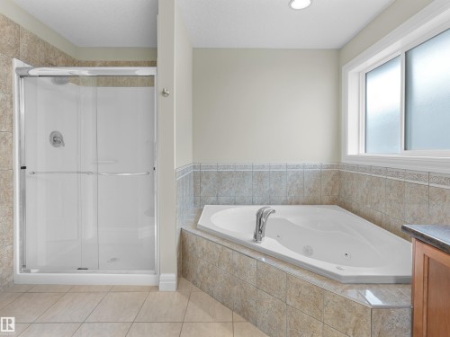 16011 46 Street, Edmonton, AB 