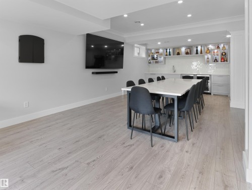 16011 46 Street, Edmonton, AB 
