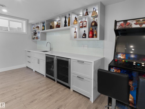 16011 46 Street, Edmonton, AB 