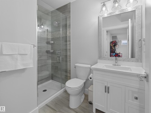 16011 46 Street, Edmonton, AB 