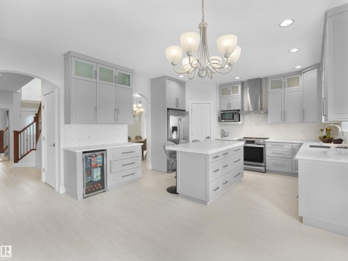 16011 46 Street, Edmonton, AB 