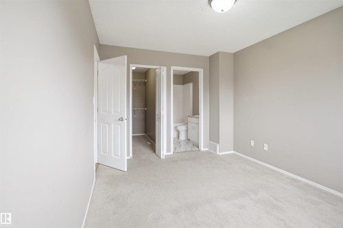 2610 33A Street, Edmonton, AB - Indoor Photo Showing Other Room