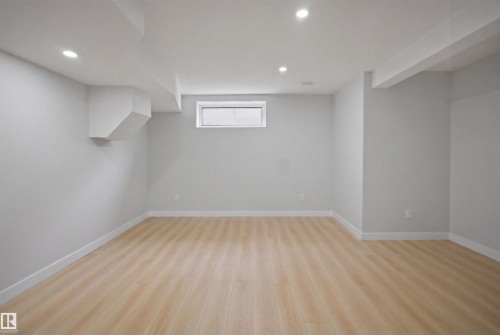 2610 33A Street, Edmonton, AB - Indoor Photo Showing Other Room