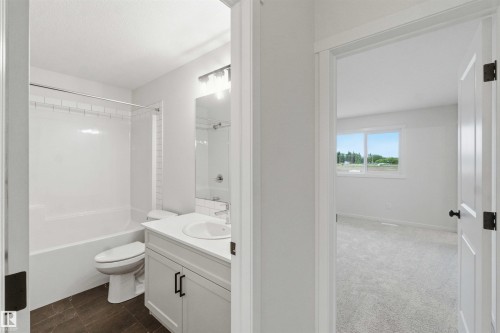 1084 Mcleod Avenue, Spruce Grove, AB 