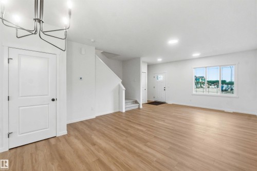 1084 Mcleod Avenue, Spruce Grove, AB 