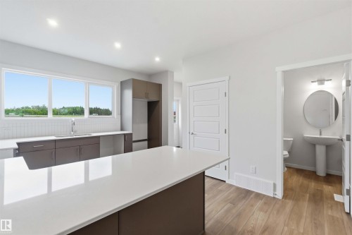 1088 Mcleod Avenue, Spruce Grove, AB - Indoor Photo Showing Kitchen