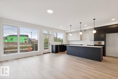 7351 Klapstein Crescent, Edmonton, AB 