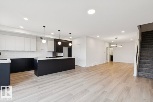 7351 Klapstein Crescent, Edmonton, AB 