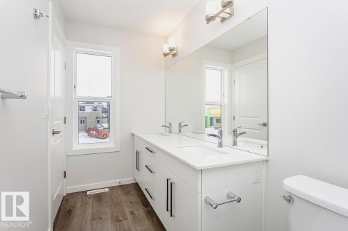 322 Hawthorn Way, Leduc, AB 
