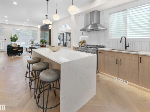 8134 77 Avenue, Edmonton, AB 