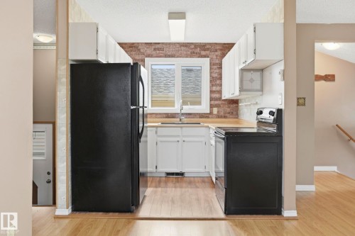5419 188 Street, Edmonton, AB - Indoor Photo Showing Kitchen