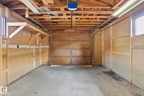 5419 188 Street, Edmonton, AB - Indoor Photo Showing Garage