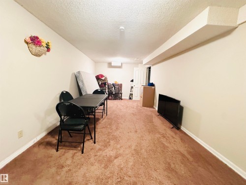 40 Pinecliff Close Ne, Calgary, AB 