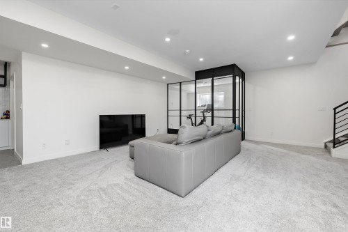 14624 93 Avenue, Edmonton, AB 