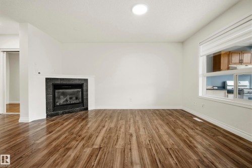 1526 37C Avenue, Edmonton, AB 