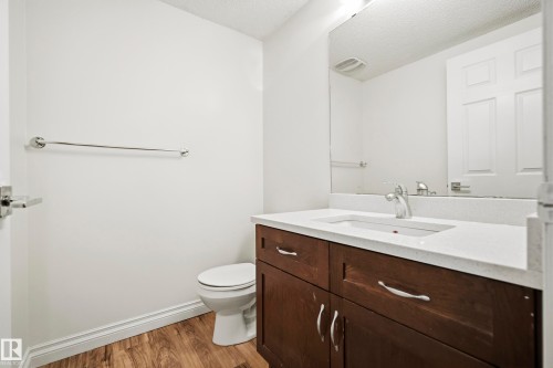 1526 37C Avenue, Edmonton, AB 