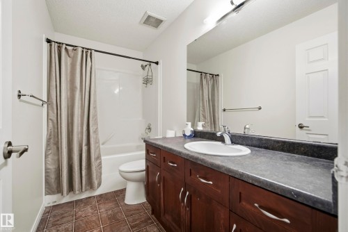1526 37C Avenue, Edmonton, AB 