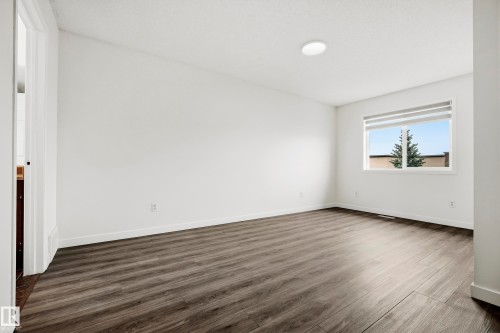 1526 37C Avenue, Edmonton, AB 