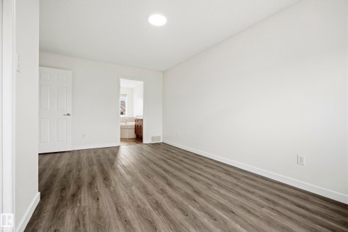 1526 37C Avenue, Edmonton, AB 