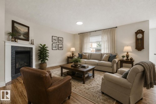 1526 37C Avenue, Edmonton, AB 