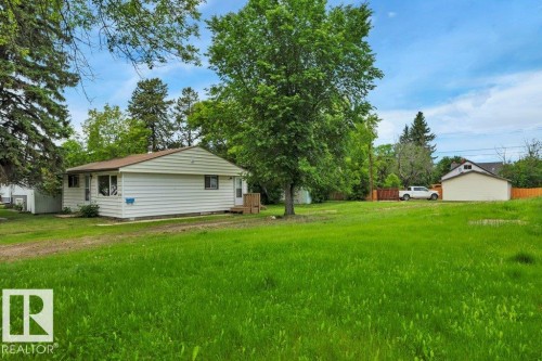 4712 47 Avenue, Wetaskiwin, AB 