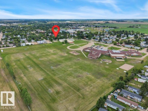4712 47 Avenue, Wetaskiwin, AB 