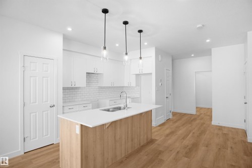 242 Elliott Wynd, Fort Saskatchewan, AB 