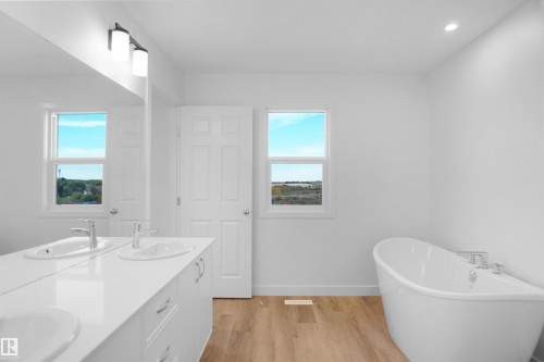 242 Elliott Wynd, Fort Saskatchewan, AB 
