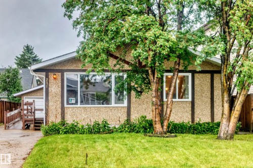 2071 49A Street  Edmonton, AB T6L 2W9