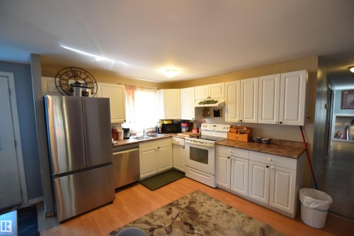 5414 54 Street, St. Paul Town, AB - Indoor Photo Showing Kitchen With Double Sink
