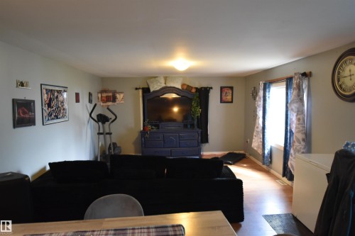5414 54 Street, St. Paul Town, AB - Indoor Photo Showing Living Room