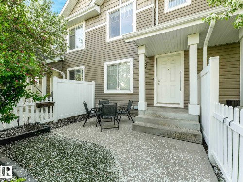 Exterior facade featuring horizontal siding and shake accents - 62 3075 Trelle Crescent Nw, Edmonton, AB - Outdoor With Exterior