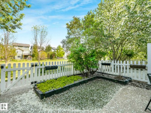 Image quality insufficient for description - 62 3075 Trelle Crescent Nw, Edmonton, AB - Outdoor