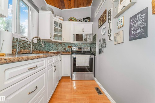 35 Northwoods Village, Edmonton, AB 