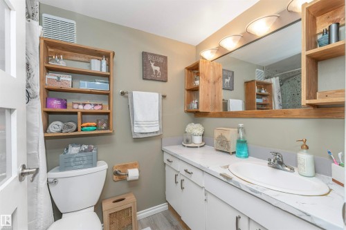35 Northwoods Village, Edmonton, AB 