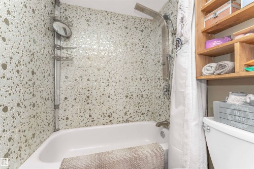 35 Northwoods Village, Edmonton, AB 