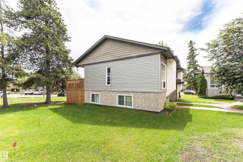 35 Northwoods Village, Edmonton, AB 