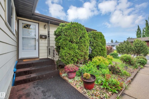 4524 20A Avenue, Edmonton, AB 