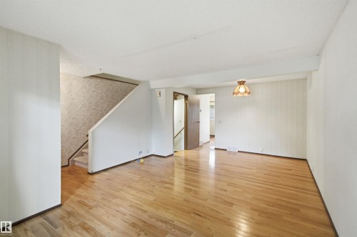 3310 48 Street, Edmonton, AB 