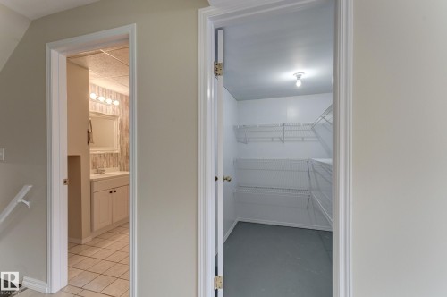 1523 Jarvis Crescent, Edmonton, AB 