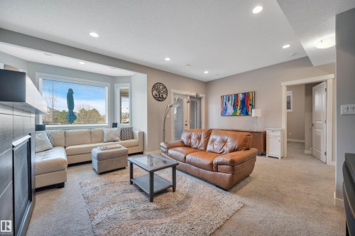 437 Meadowview Drive, Fort Saskatchewan, AB 