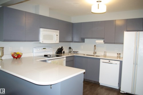27 9505 176 Street, Edmonton, AB 