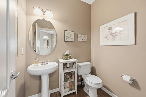 1 577 Butterworth Way, Edmonton, AB 