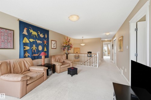 1 577 Butterworth Way, Edmonton, AB 