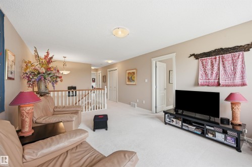 1 577 Butterworth Way, Edmonton, AB 