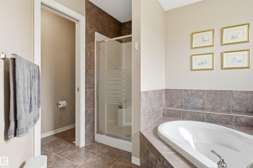 1 577 Butterworth Way, Edmonton, AB 