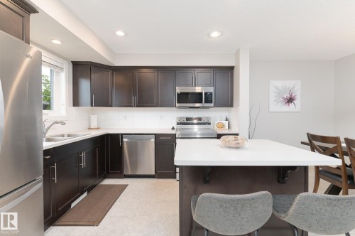 54 Tonewood Boulevard, Spruce Grove, AB - Indoor Photo Showing Kitchen